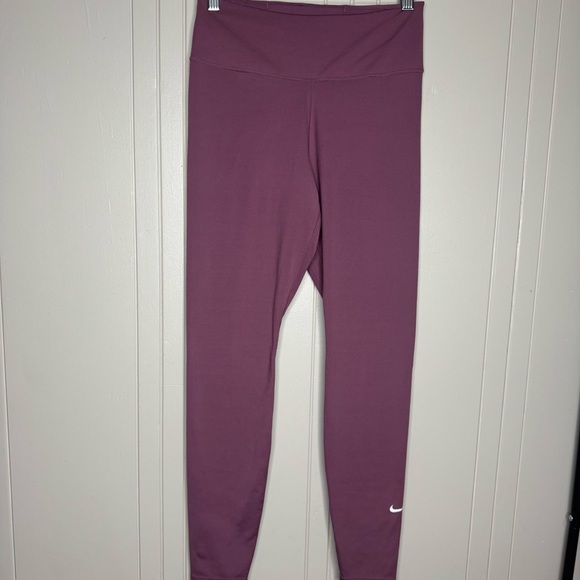 Nike Training One Sculpt tight leggings in mauve - Picture 11 of 16